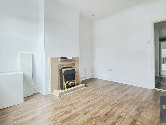 Priory Street, Colchester CO1, 2 bed terraced house to rent, £1,200 pcm | PrimeLocation