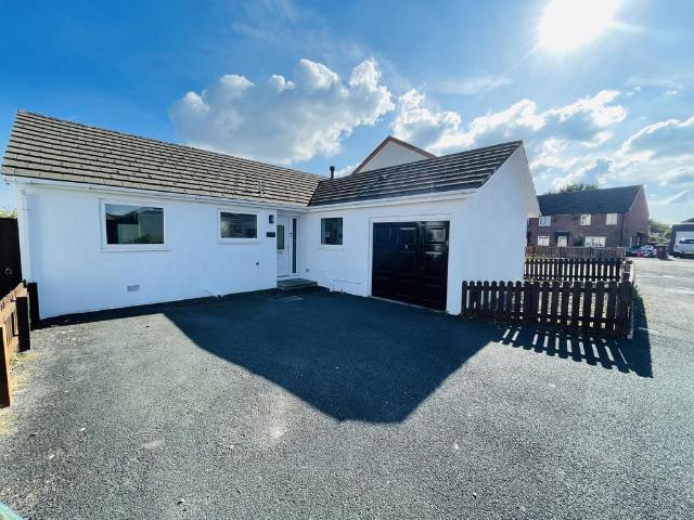 Priory Park Byron Road. 3 bed bungalow to rent £1,250 pcm £288 pw