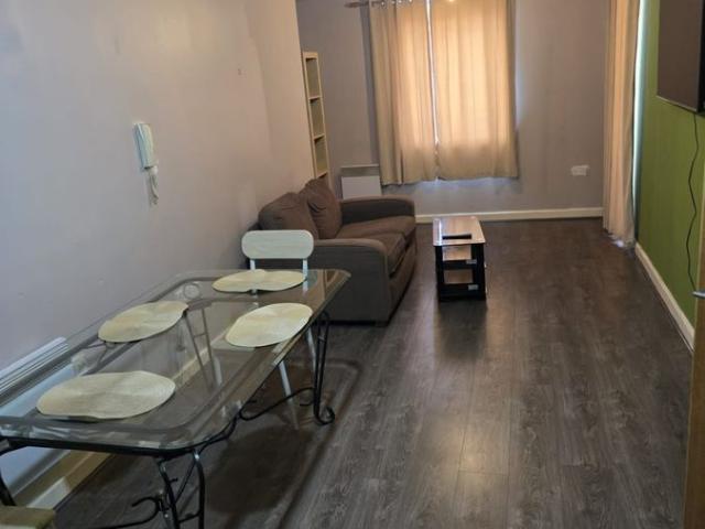 Priory Place, Coventry CV1, 3 bed flat to rent, £1,550 pcm | PrimeLocation