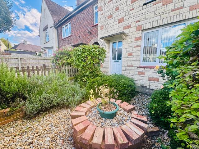 Priory Road, Wellingborough NN8, 2 bed property to rent, £1,050 pcm | PrimeLocation
