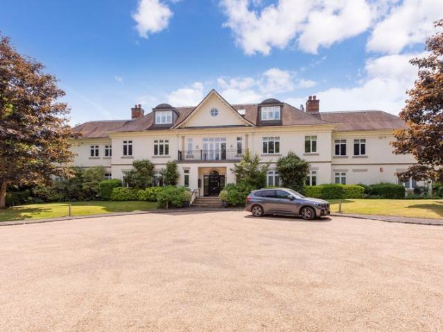 Priory Road, Ascot SL5, 3 bed flat to rent, £6,000 pcm | PrimeLocation