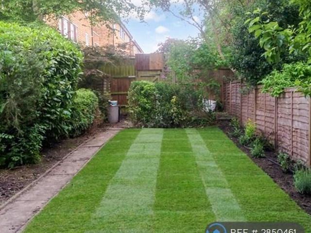 Priory Road Crouch End, London, N8 1 bed flat to rent £2,750 pcm £635 pw