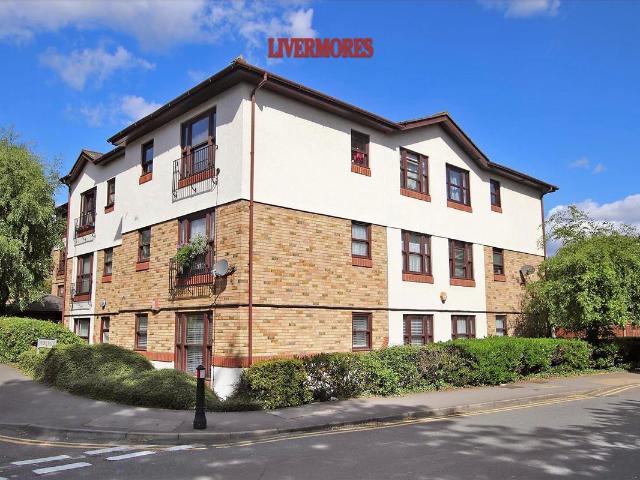 Priory Road, Dartford, Kent. DA1, 2 bed flat to rent, £1,350 pcm | PrimeLocation