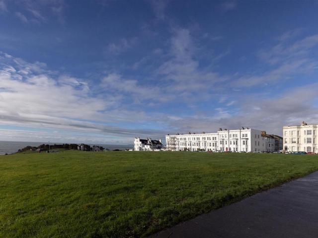Priory Road, Hastings TN34 4 bed terraced house to rent £1,800 pcm £415 pw
