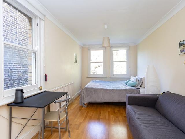 Priory Road, London NW6, 2 bed flat to rent, £2,500 pcm | PrimeLocation