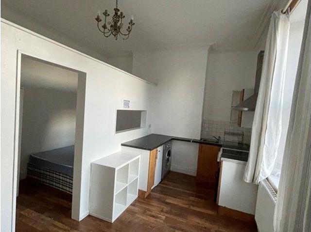 Priory Road, Sheffield S7, Studio to rent, £525 pcm | PrimeLocation