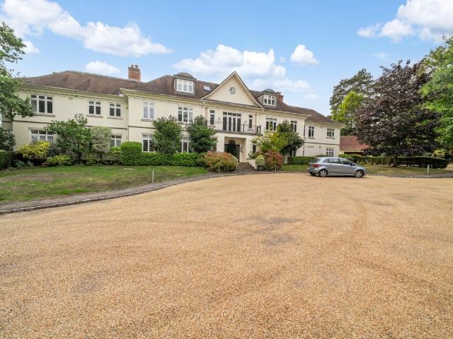 Priory Road, Sunningdale SL5, 3 bed flat to rent, £5,750 pcm | PrimeLocation