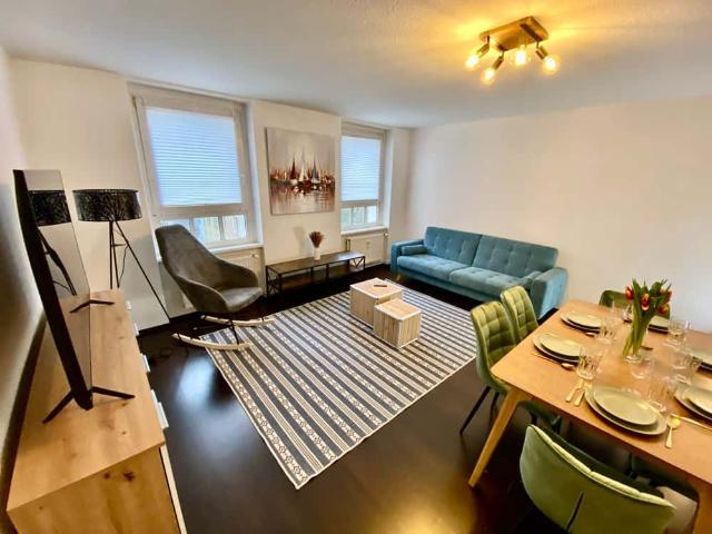 Priscilla charmantes und voll möbliertes Penthouse Apartment im hippen Friedrichshain