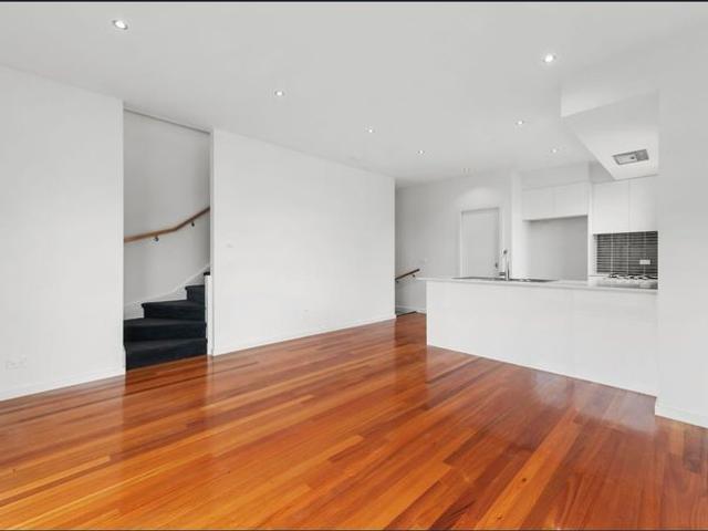 Pristine Townhouse For Rent in the Heart of Box Hill
