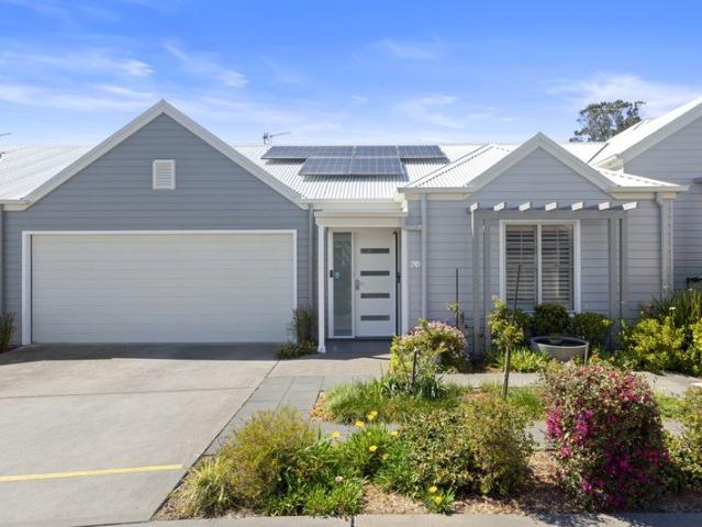 Pristine villa living in peaceful garden setting