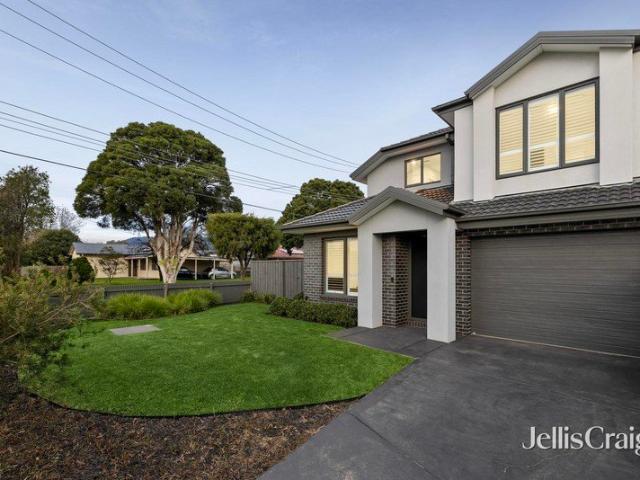 Pristine contemporary residence with dual master suites