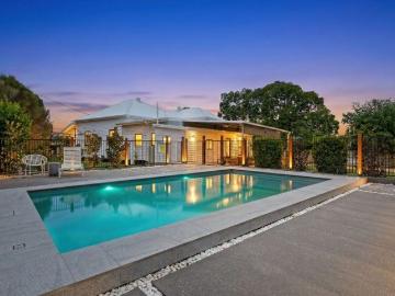 PRISTINE HORSE PROPERTY WITH TOWN SERVICES