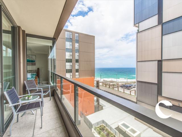 PRISTINE INNER CITY LIVING WITH OCEAN VIEWS