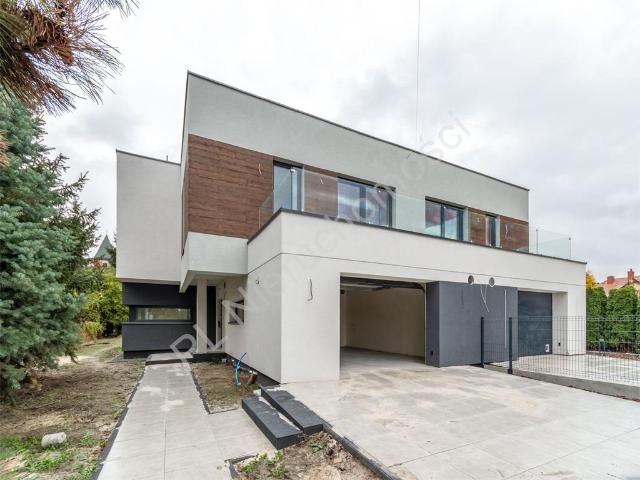 Zapraszam do obejrzenia nowoczesnego domu bliźniaczego premium 210 m²