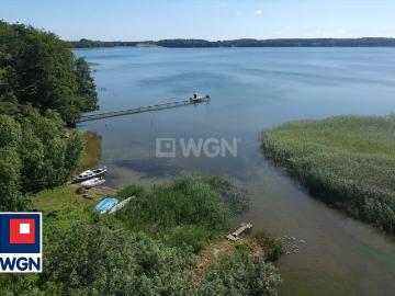 Urokliwy dom z prywatną plażą i własnym brzegiem