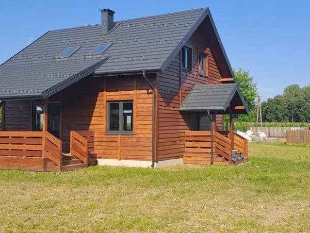 Nowoczesny dom drewniany 120 m² z dużą działką 1338 m²