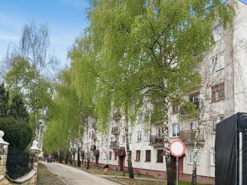 Kawalerka z balkonem na 1 piętrze!