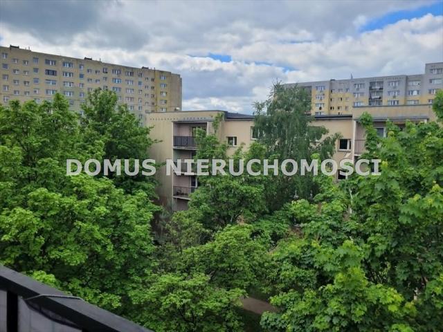 Przytulne 2 pokojowe mieszkanie z balkonem i komórką