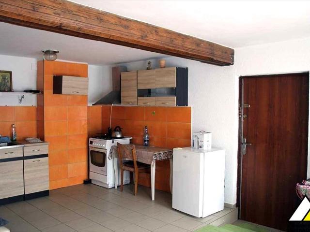 Przytulne 2 pokojowe mieszkanie z pomieszczeniem gospodarczym