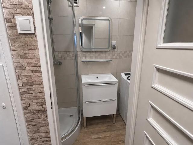 Przytulne 2 pokojowe mieszkanie 34,57 m² z osobną kuchnią w Śródmieściu