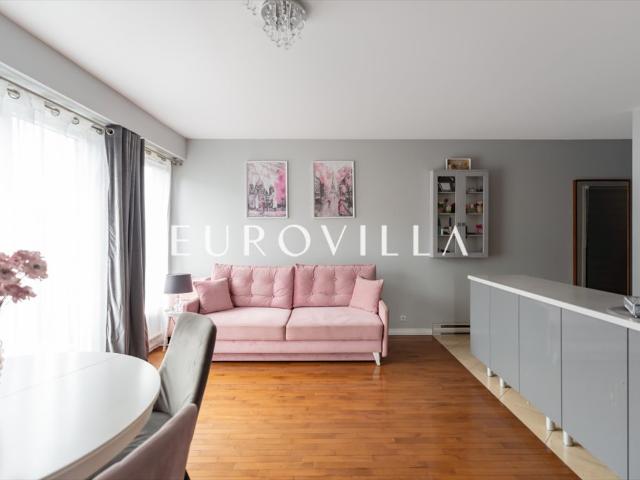 Przytulne 44 m² na osiedlu strzeżonym w Józefosławiu polecam