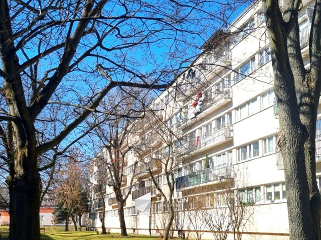 Na sprzedaż jasne 2 pokojowe mieszkanie z balkonem w Łodzi
