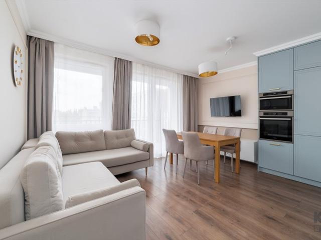 Przytulny 3 pokojowy apartament z tarasem i parkingiem