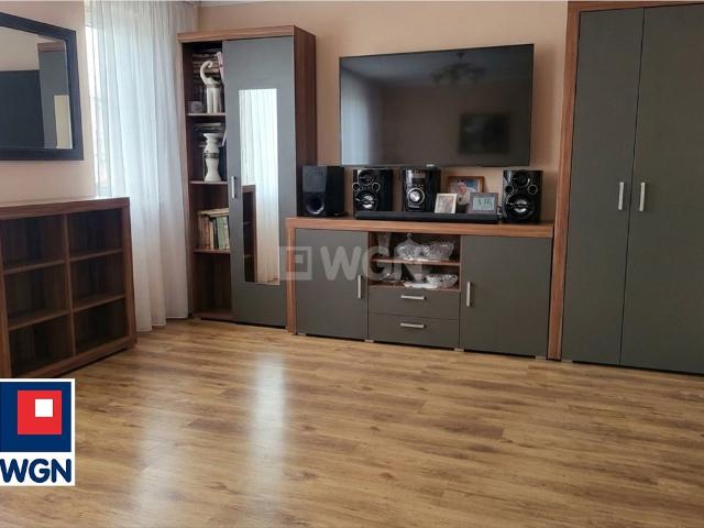 Przytulny dom szeregowy 92 m2 z garażem i dużą działką