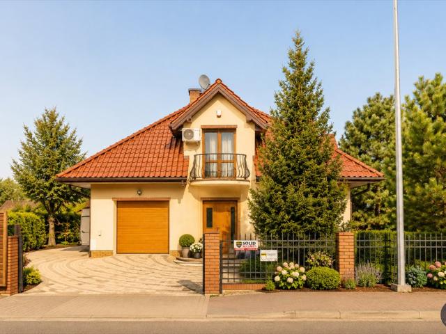 Przytulny dom 151 m2 w spokojnej okolicy Stanisławowa