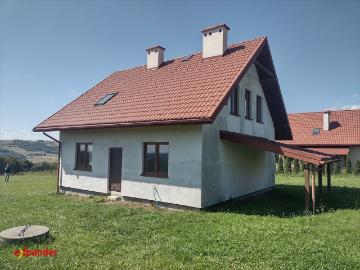 Przytulny dom 152 m² na 20 arowej działce z widokiem na góry