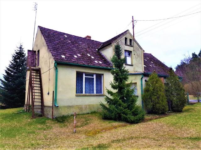 Przedwojenny dom z ogrodem, 4 pokoje, szklarnia, 82,57 m2