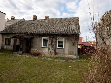 Przedwojenny dom z potencjałem, 4 pokoje, ogród 1050 m2