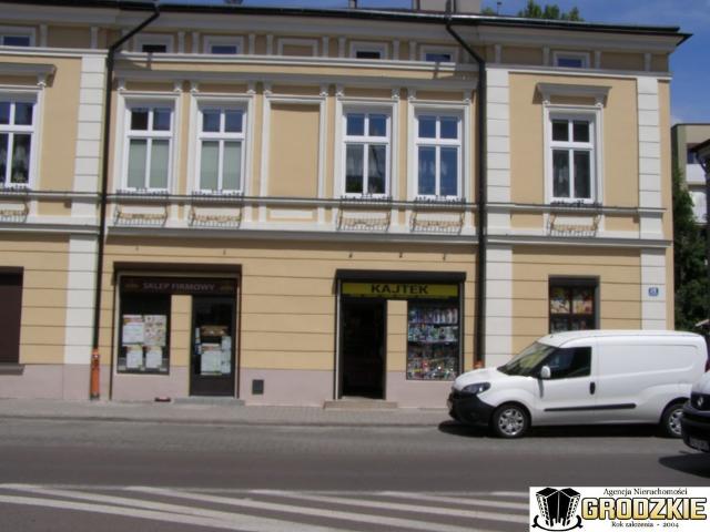 Kamienica z XIX wieku, 280 m², lokale i mieszkania