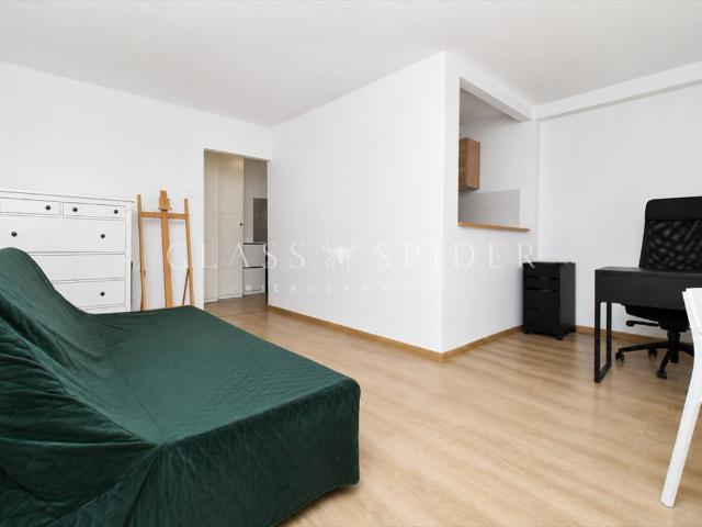 Przestronna kawalerka 31 m² blisko metra, cicha okolica