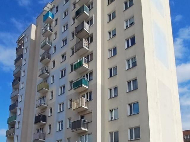 Przestronna kawalerka z balkonem i widokiem na Odrę