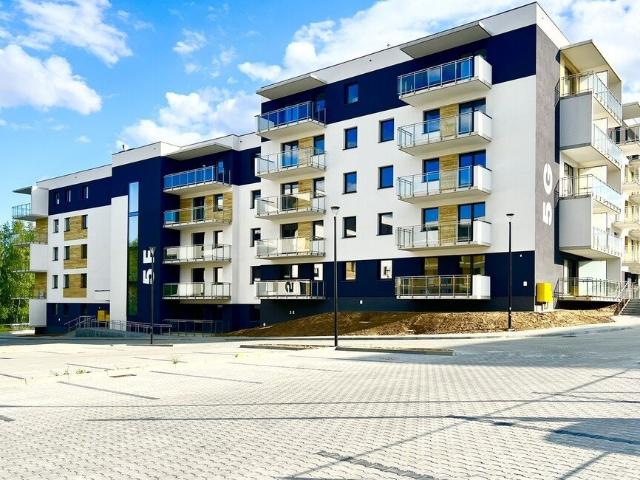 Przestronna kawalerka z balkonem, nowoczesny design polecam!
