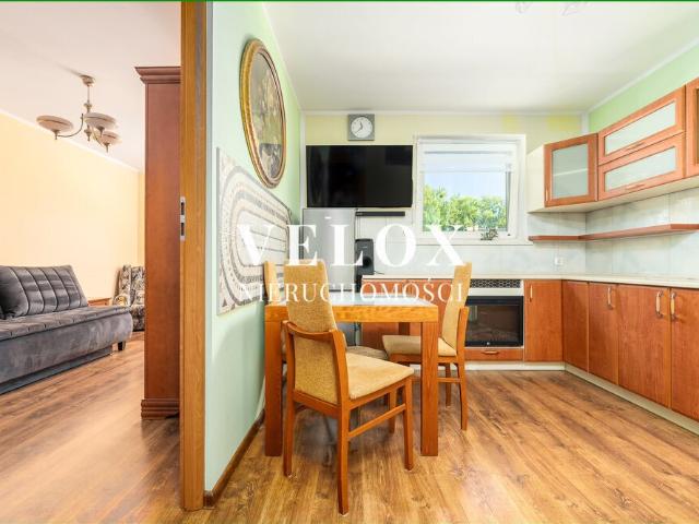 Przestronna kawalerka 42 m² z osobną kuchnią i balkonem