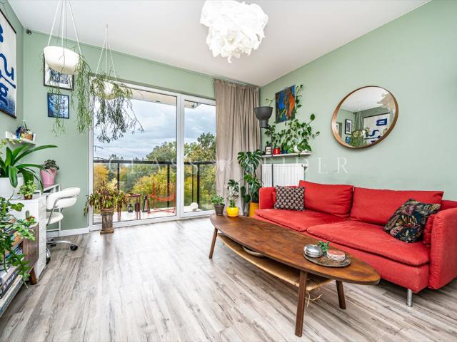Sprzedam przestronne 45 m² z balkonem w Żoliborzu Artystycznym