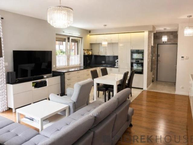 Przestronne 4 pokojowe mieszkanie 167 m² taras, ogród w Wesołej