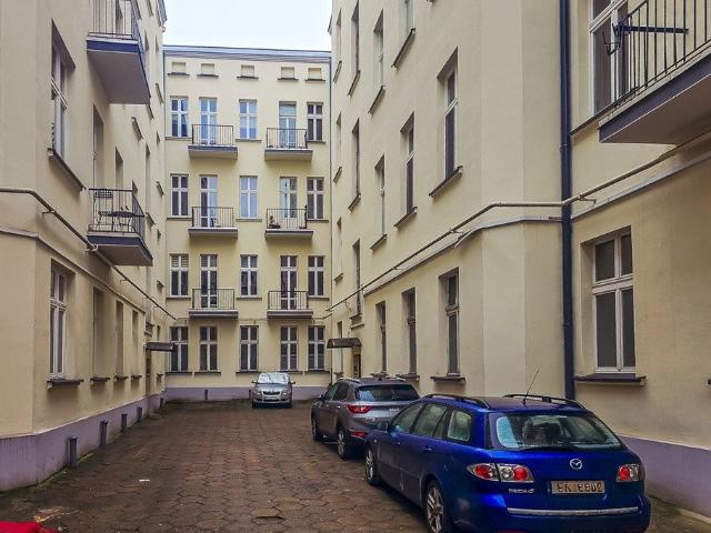 Sprzedam przestronne 4 pokojowe mieszkanie 90 m² w Łodzi