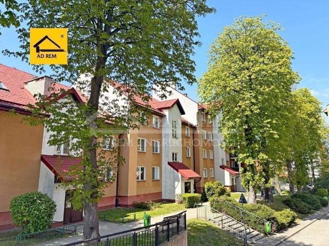 Zapraszam do obejrzenia przestronnego 4 pokojowego mieszkania z balkonem i miejscem parkingowym