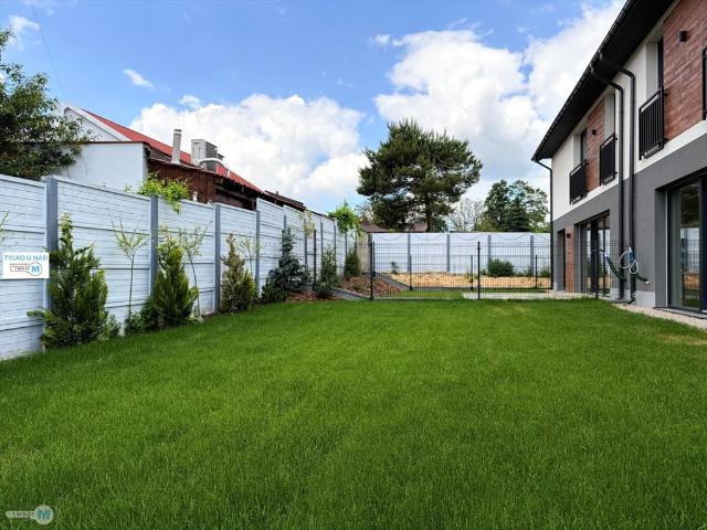 Przestronne 4 pokojowe mieszkanie z dużym ogrodem i tarasem
