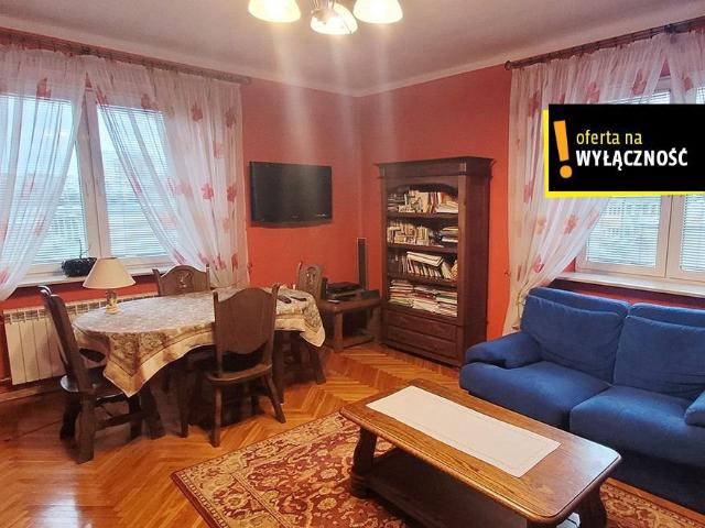 Przestronne 60 m² na 3. piętrze w kamienicy przy Zagórskiej
