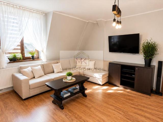 Przestronne 66 m² mieszkanie w kamienicy trójstronna ekspozycja