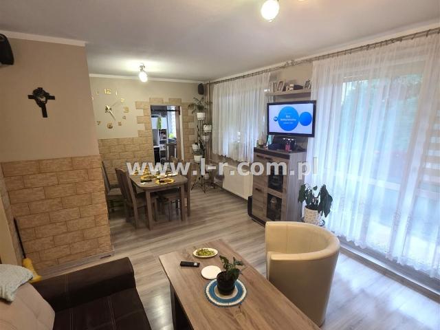Polecam przestronne 71 m² mieszkanie z balkonem w Wodzisławiu