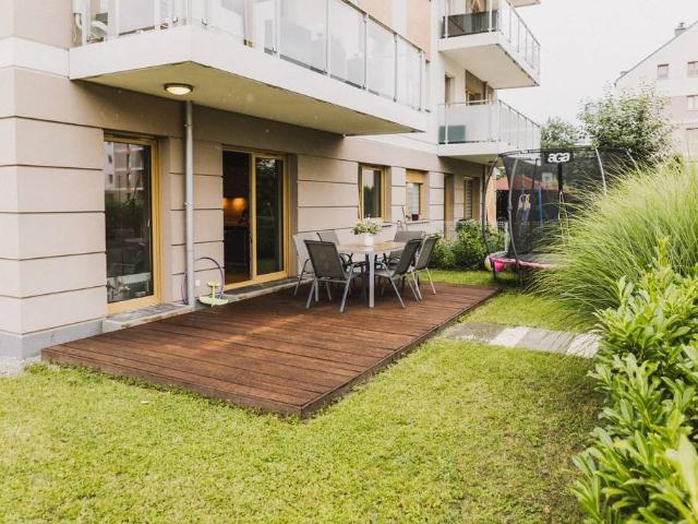 Przestronne 75 m² z ogrodem, tarasem i parkingiem