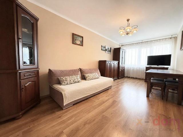 Przestronne 75 m² 4 pokoje z osobną kuchnią na 7. piętrze