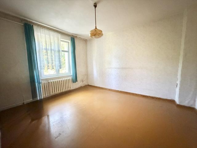 Przestronne 81 m2 do remontu w kamienicy