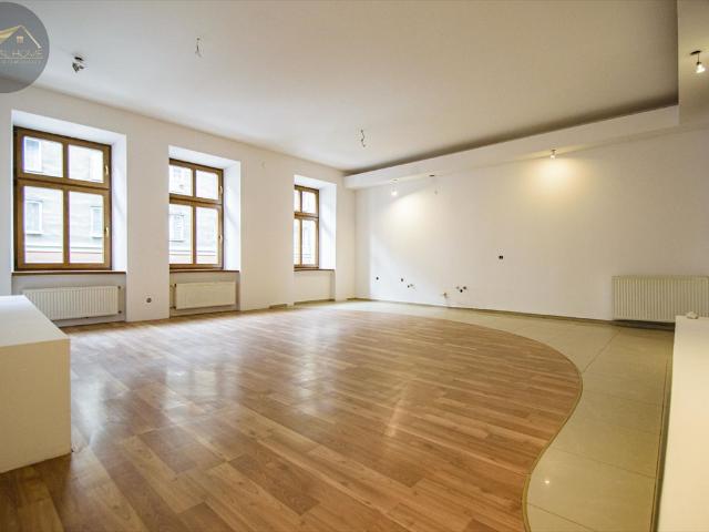 Polecam przestronne 98 m² w centrum Świdnicy z potencjałem