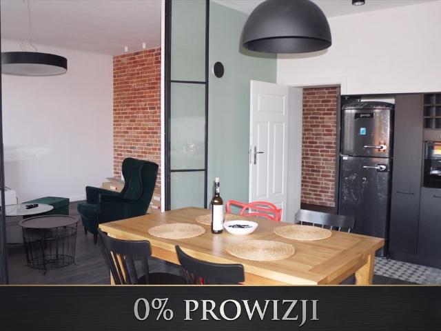 Przestronne 100 m² apartament w kamienicy zapraszam